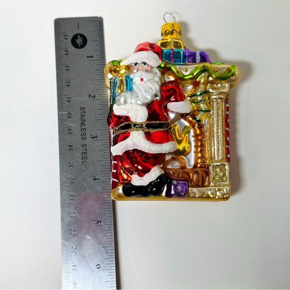NWOT Macy's Holiday Lane Santa Coming Down The Chimney Ornament - Picture 4 of 12